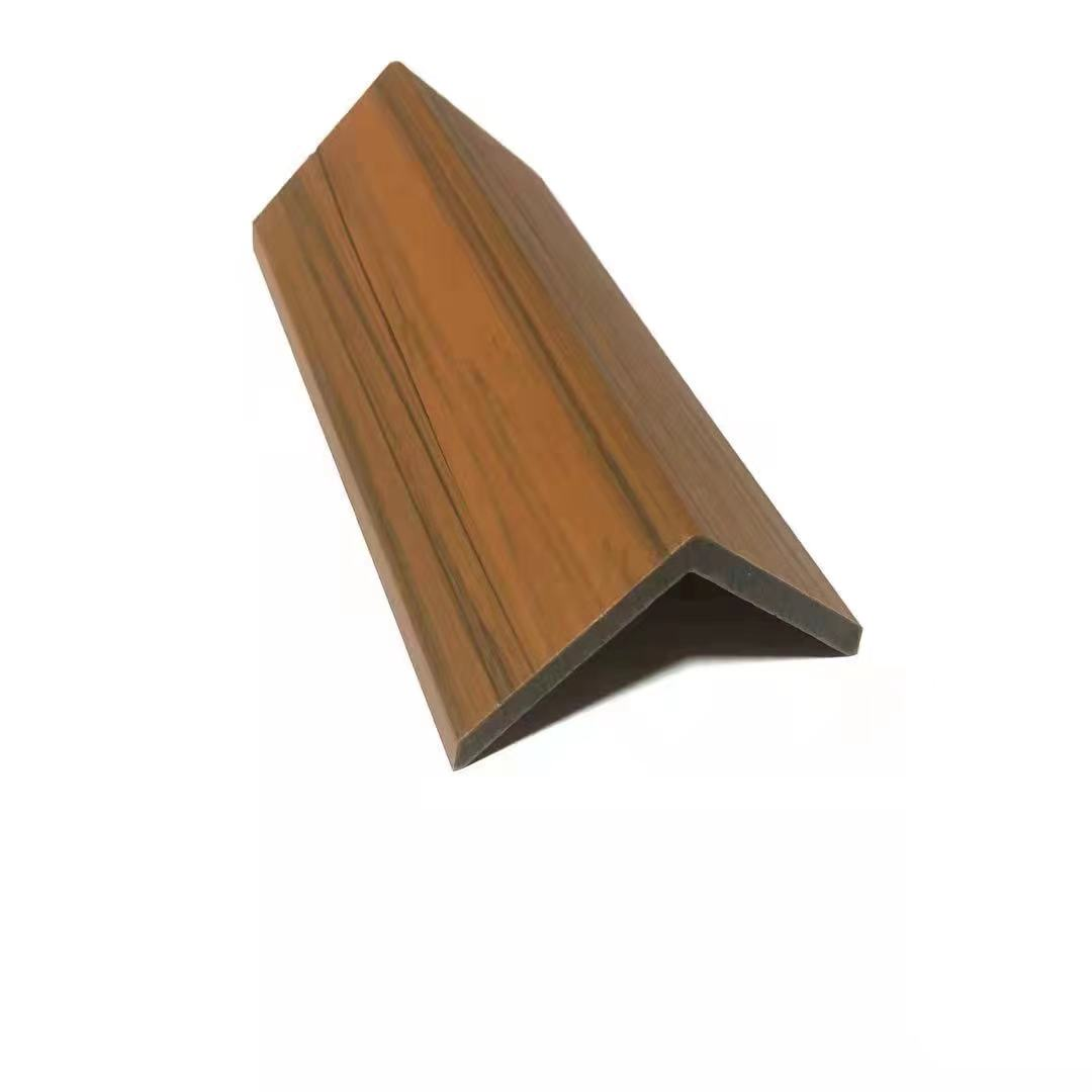 Esquinero WPC Coextruido 5.5×5.5 Acabado para Deck y Wall Panel | 2.90 m