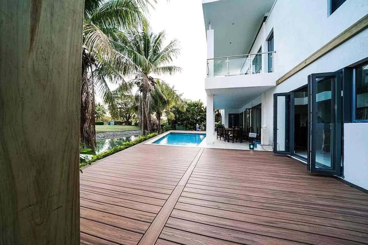 Set de Espaciador para Decking – 50 Clips + 100 Pijas